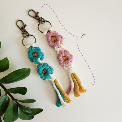 Macrame Daisy Flower Keychain Charm, Handmade Purse Key Accessory, Aesthetic Boho Gift for Women, Trendy Floral Bridal Shower Keyring Gift - image6